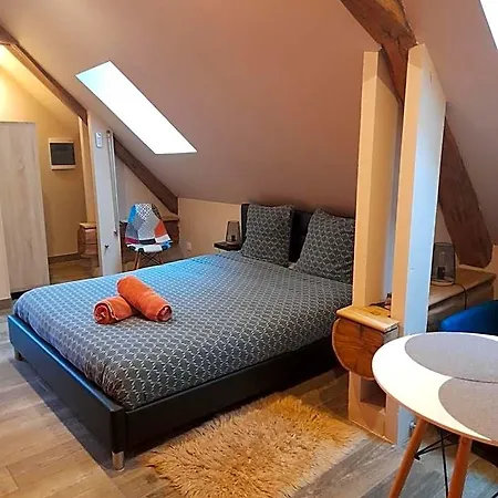 D'hotes Sophora - Les Cles Des Lys Bed and Breakfast 3*